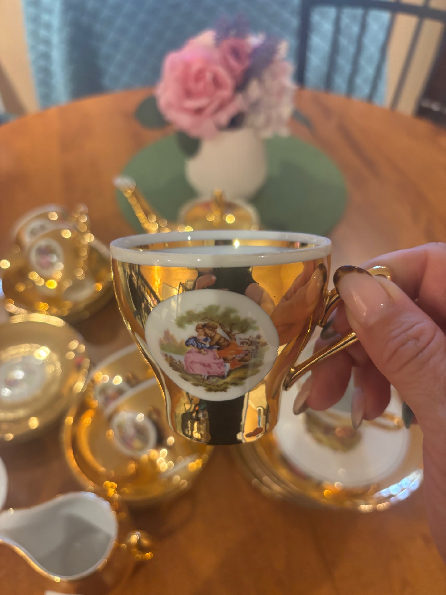 Exquisite Vintage Bondware Tea Set