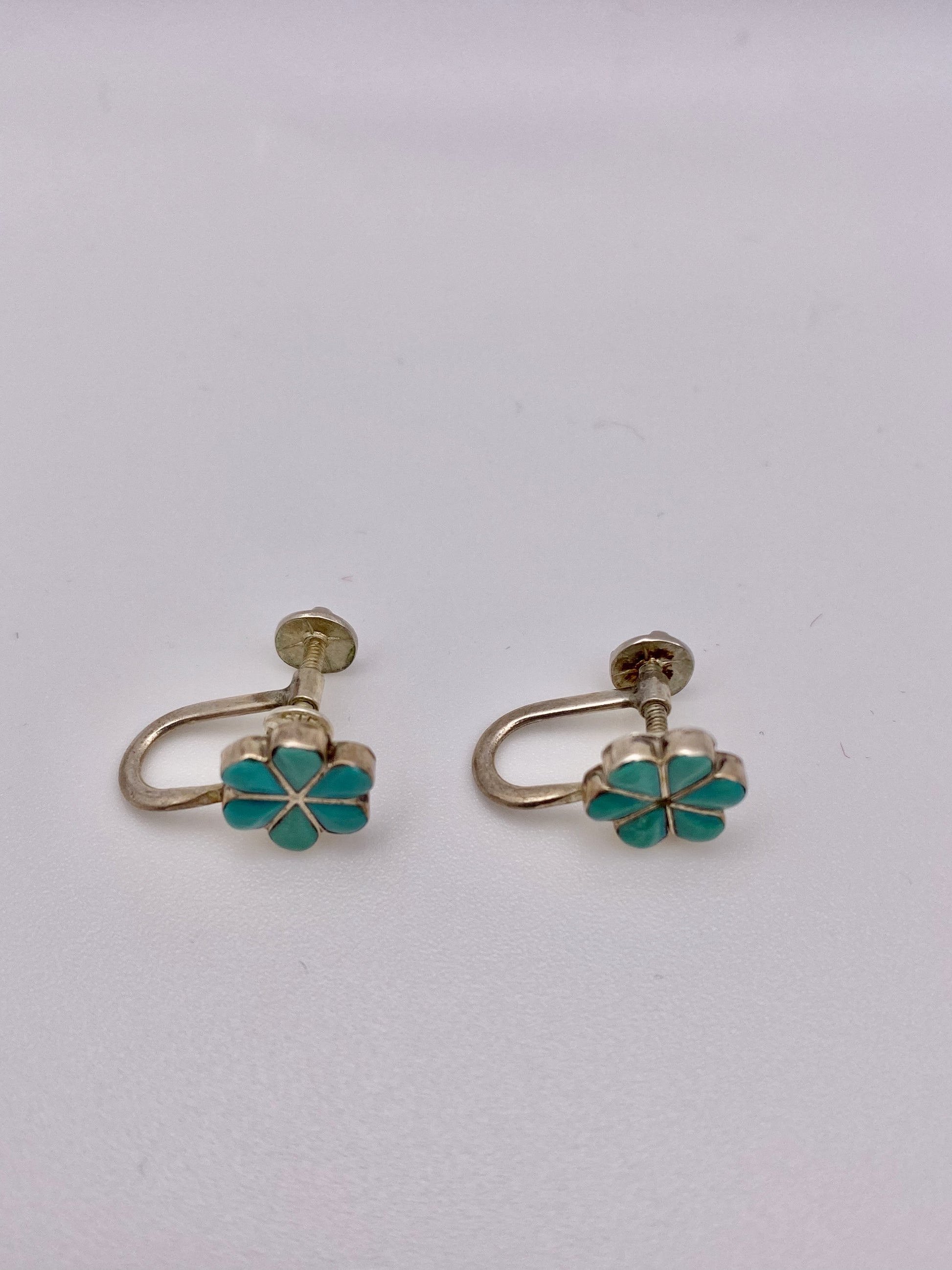 Vintage Turquoise Screw Back Earrings - Four Winds Gallery